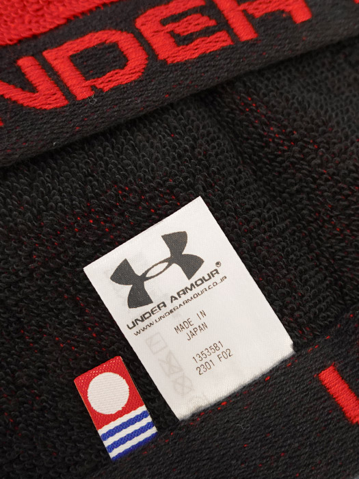 (アンダーアーマー) UNDER ARMOUR/トレーニングタオル/レッドXブラック/1353581/簡易配送(CARDのみ/送料注文後変更/1点限/保障無)