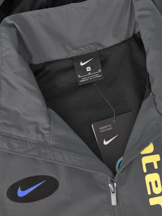 ***限定入荷***(ナイキ) NIKE/20/21インテル/ライトジャケット CL/ダークグレーXツアーイエロー/CK8571-021