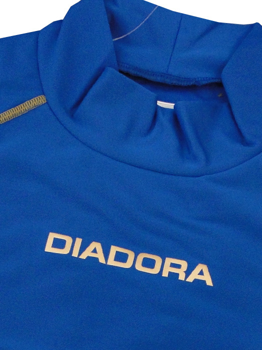ディアドラ) DIADORA/JRロングスリーブインナーシャツ/ブルー/FJ0356-65/簡易配送(CARDのみ送料注文後変更/1点限/保障無)  サッカーショップ ネイバーズスポーツ