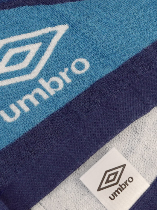 (アンブロ) UMBRO/スポーツタオル/ネイビーXブルー/UJS3900/簡易配送(CARDのみ/送料注文後変更/1点限/保障無)