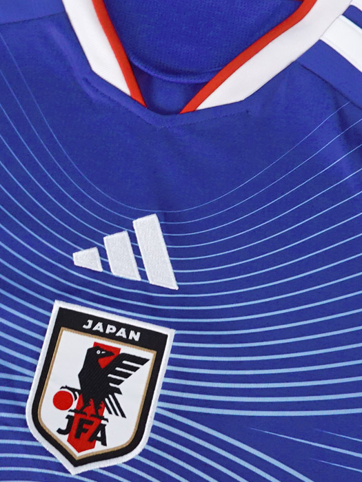 (アディダス) adidas/26/27日本代表/ホーム/半袖/4板倉/ジュニア用/UV719-JZ9688