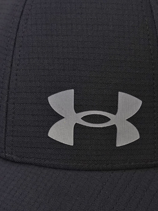 (アンダーアーマー) UNDER ARMOUR/アイソチル アーマーベント ストレート キャップ/ブラック/1361530