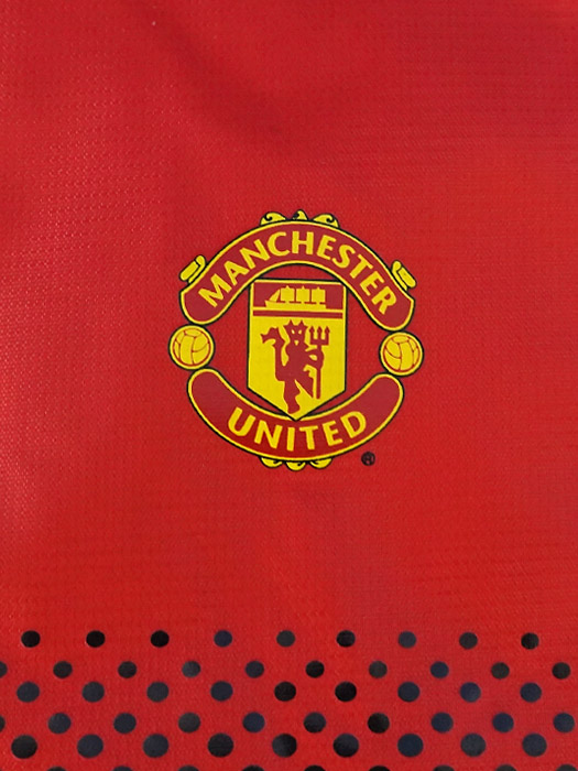 クラブオフィシャルグッズ/マンチェスターユナイテッド /オフィシャルシューズバッグ/レッドXブラック/5015860242670