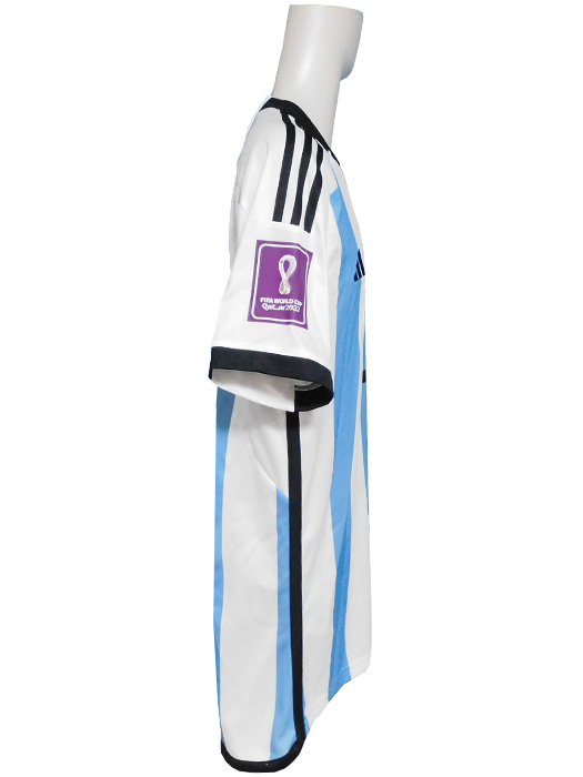 (アディダス) adidas/22/23アルゼンチン代表/ホーム/半袖/メッシ/2022優勝+2022W杯バッジ付/DKD76-IB3597