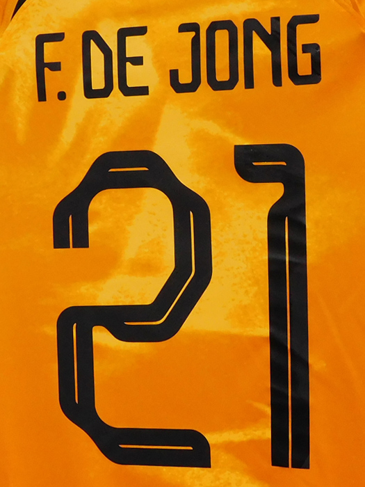 (ナイキ) NIKE/22/23オランダ代表/ホーム/半袖/デ・ヨング/2022W杯バッジ付/DN0694-845