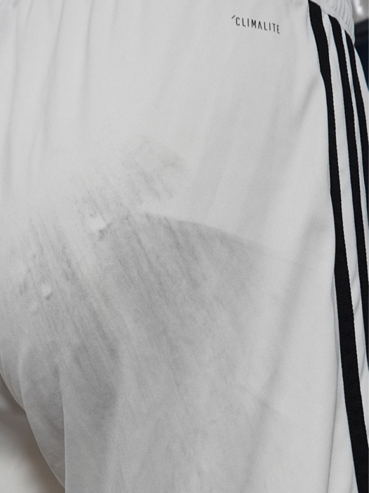 ***臀部に汚れあり***(アディダス) adidas/18/19ユベントス/ホーム/パンツ/CF3502/簡易配送(CARDのみ/送料注文後変更/1点限/保障無)