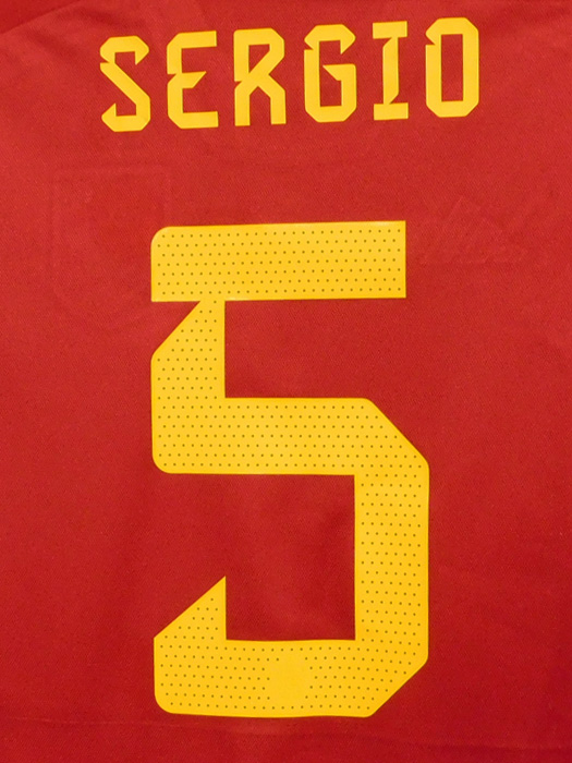 (アディダス) adidas/22/23スペイン代表/ホーム/半袖/セルヒオ・ブスケツ/2022W杯バッジ付/QA253-HL1970