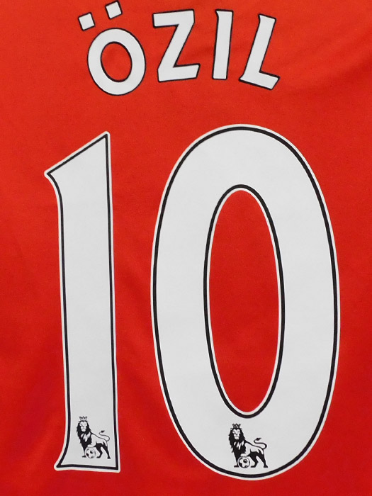 ***若干色褪せあり***(プーマ) PUMA/14/15アーセナル/ホーム/半袖/エジル/ジュニア用/746473-01