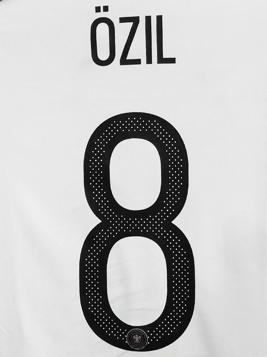 ***背面に汚れあり***(アディダス) adidas/16/17ドイツ代表/ホーム/半袖/エジル/BDY47-AI5014