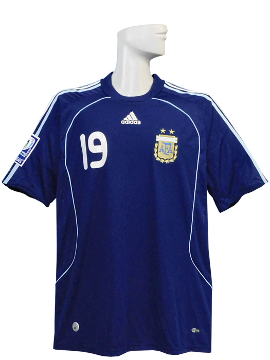 ***限定再入荷***(アディダス) adidas/2008/2009アルゼンチン代表/アウェイ/半袖/メッシ/2010W杯予選バッジ付/623794