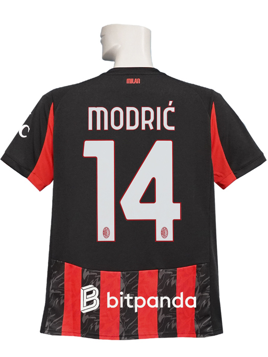 (プーマ) PUMA/25/26ACミラン/ホーム/半袖/モドリッチ/セリエAバッジ+Bitpandaスポンサー付/779962-01